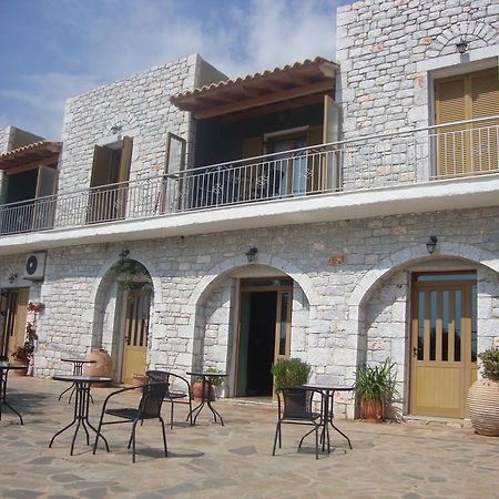 Kafiona Guesthouse Pírgos Dhiroú المظهر الخارجي الصورة