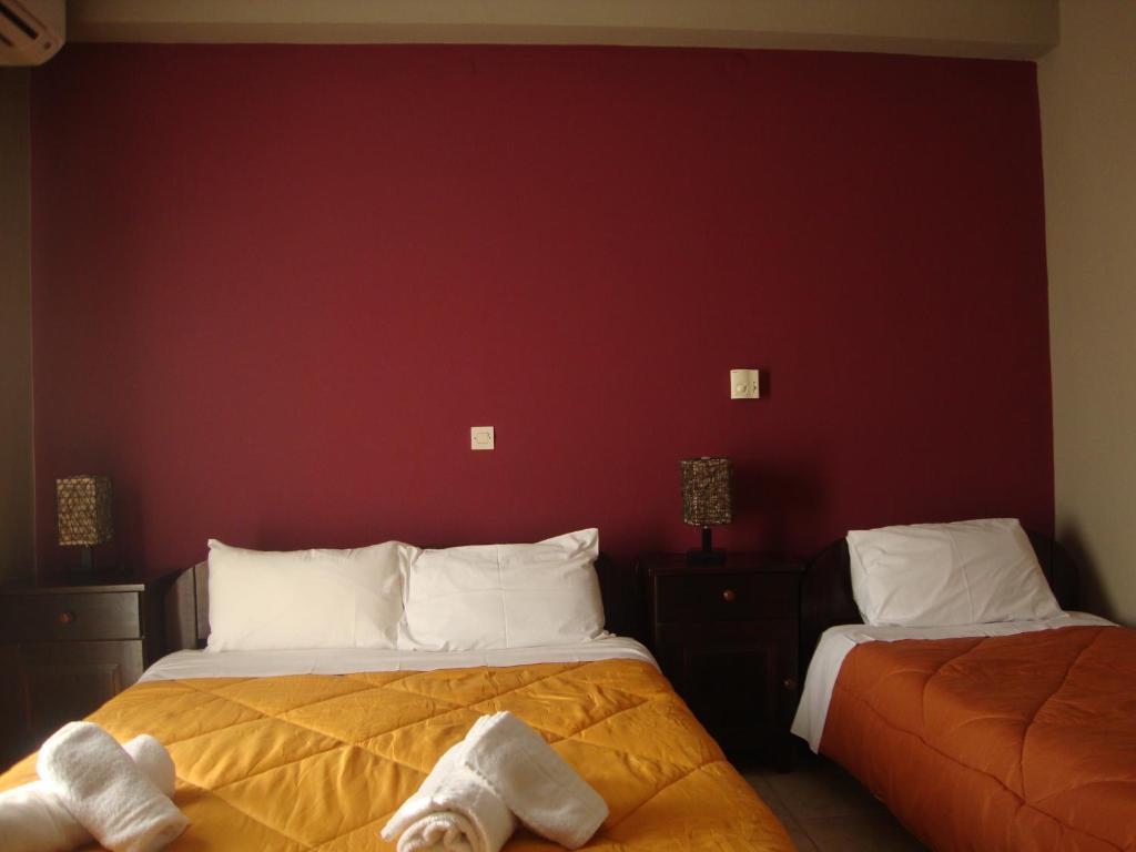 Kafiona Guesthouse Pírgos Dhiroú الغرفة الصورة