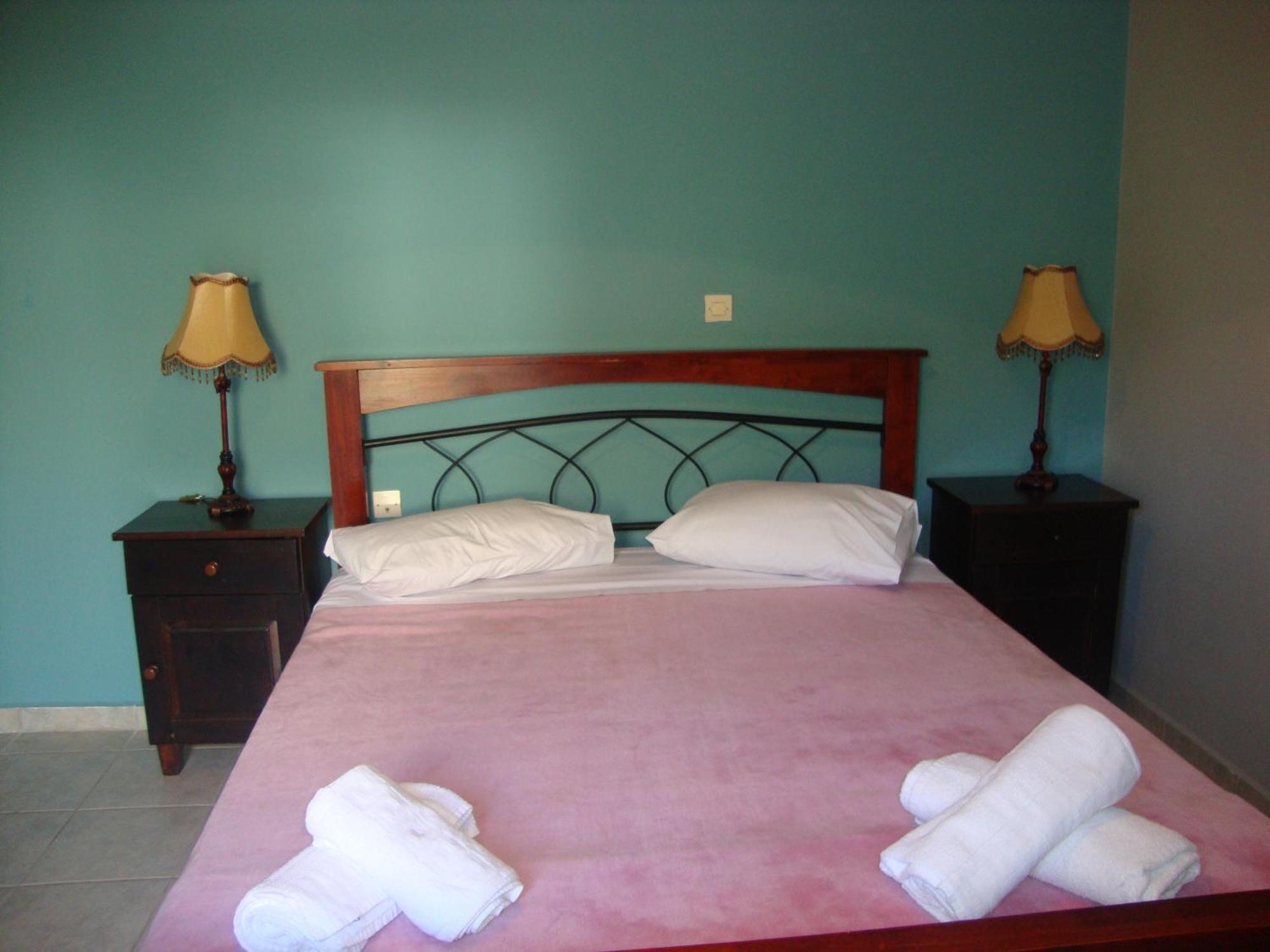 Kafiona Guesthouse Pírgos Dhiroú المظهر الخارجي الصورة