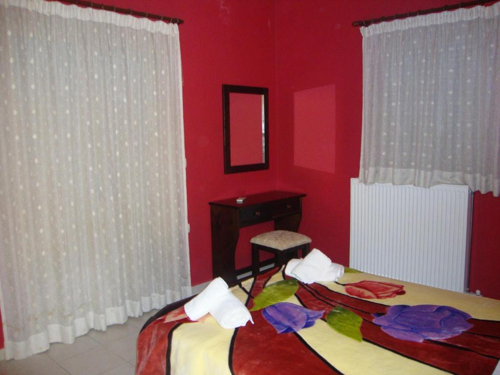 Kafiona Guesthouse Pírgos Dhiroú الغرفة الصورة