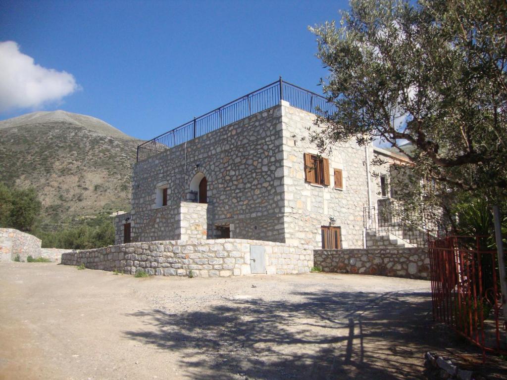 Kafiona Guesthouse Pírgos Dhiroú المظهر الخارجي الصورة